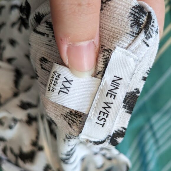 Nine West Black and White Print Blouse Size XXL - Picture 3 of 10